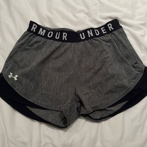 UNDER ARMOUR grey shorts; size SMALL ; 2 pockets